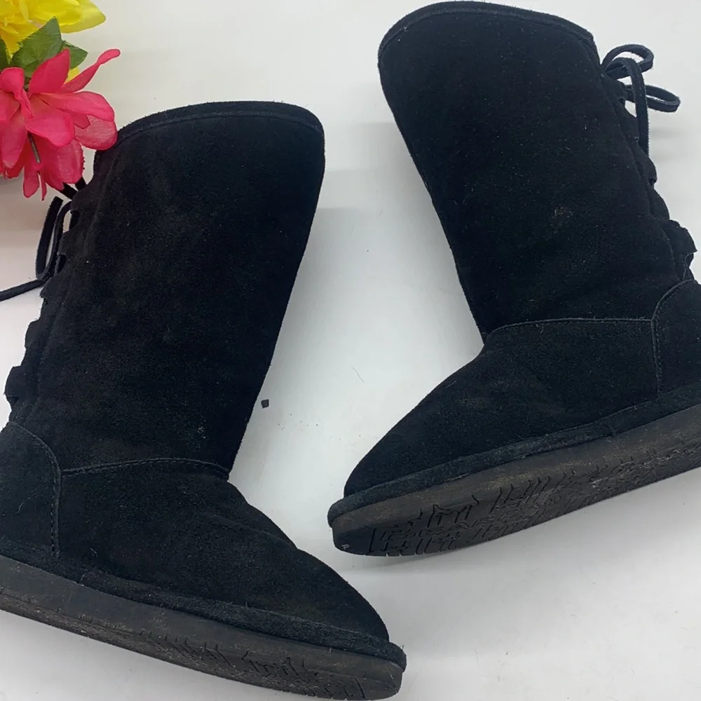 Bearpaw Girls Black Suede Shin High Winter Boots Lace Up Back Size 1. WRB3935H